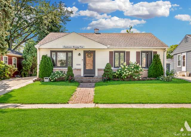 Property at 1895 Welwyn Ave, Des Plaines, IL 60018, 4 beds, 2.5 baths