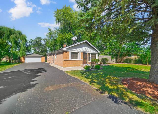 Property at 6404 W 85th Pl, Burbank, IL 60459, 3 beds, 1.5 baths