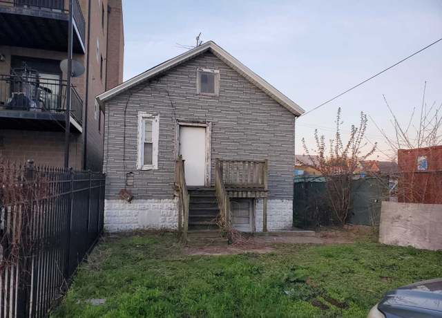 Property at 638 W 47th St, Chicago, IL 60609, 3 beds, 1 bath