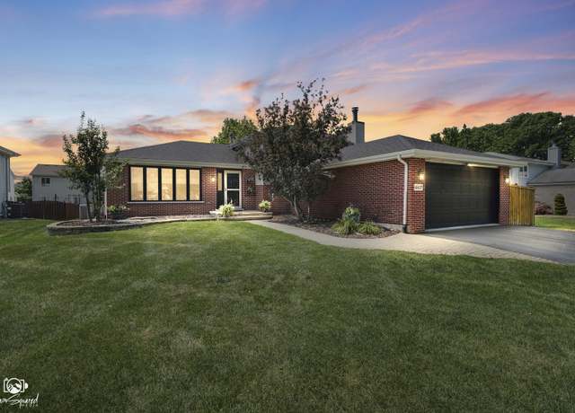 Property at 16637 W Oneida Dr, Lockport, IL 60441, 4 beds, 2 baths
