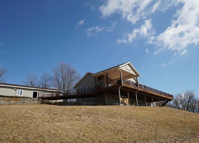 Property at 11475 E Piroke Rd, Stockton, IL 61085, 3 beds, 3.5 baths