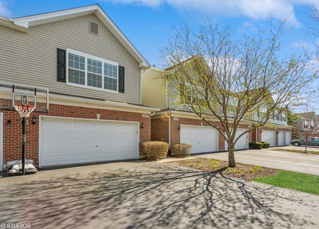 Property at 1499 Shagbark Dr, Bolingbrook, IL 60490, 3 beds, 2.5 baths