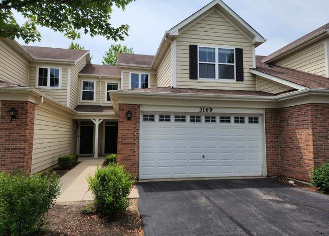 Property at 3169 Pearl St, Elgin, IL 60124, 2 beds, 2.5 baths