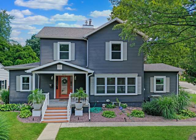 Property at 802 S Mercer Ave, Bloomington, IL 61701, 4 beds, 3.5 baths