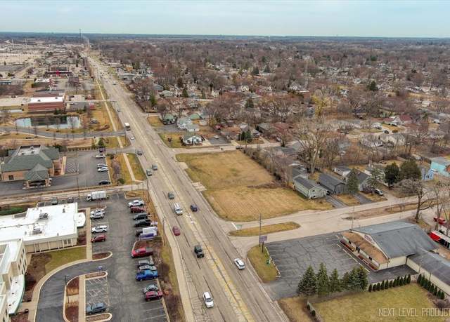 Property at 9 E Rollins Rd, Round Lake Beach, IL 60073