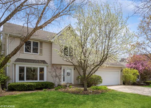 Property at 315 Thistle Ln, Lake Zurich, IL 60047, 3 beds, 2.5 baths