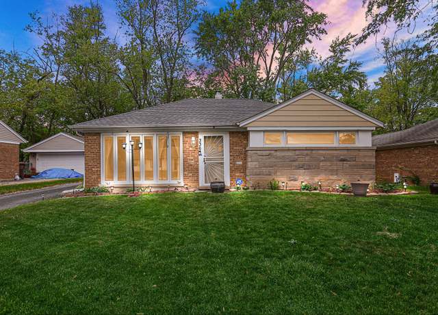 Property at 336 Niagara St, Park Forest, IL 60466, 3 beds, 1.5 baths