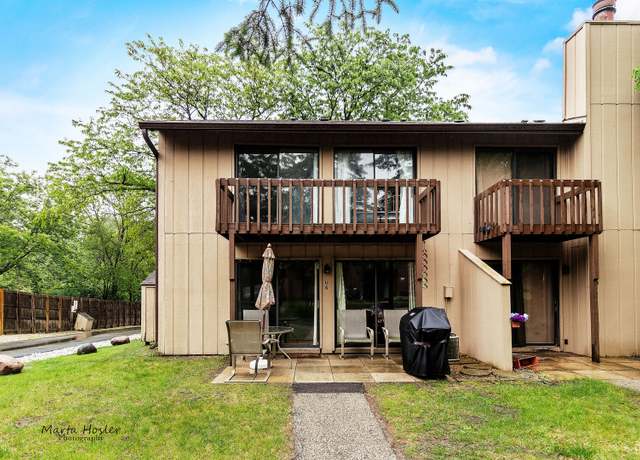 Property at 11 Saint Thomas #6, Fox Lake, IL 60020, 2 beds, 1 bath