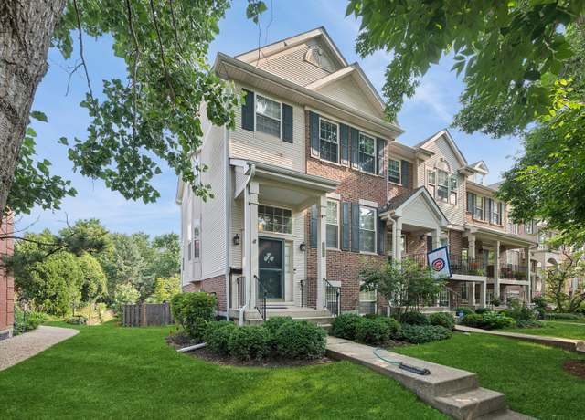 Property at 2106 Rugen Rd Unit B, Glenview, IL 60026, 3 beds, 2.5 baths