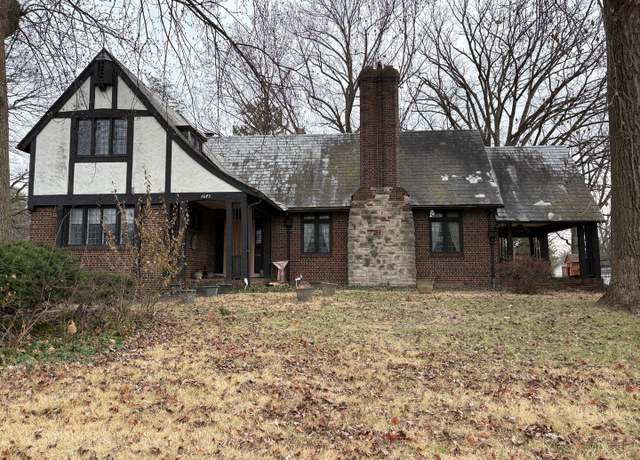 Property at 1645 N Vermilion St, Danville, IL 61832, 4 beds, 3.5 baths