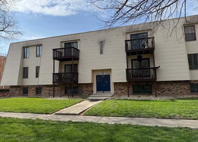 Property at 511 Broadway Ave #104, Mattoon, IL 61938, 2 beds, 1 bath