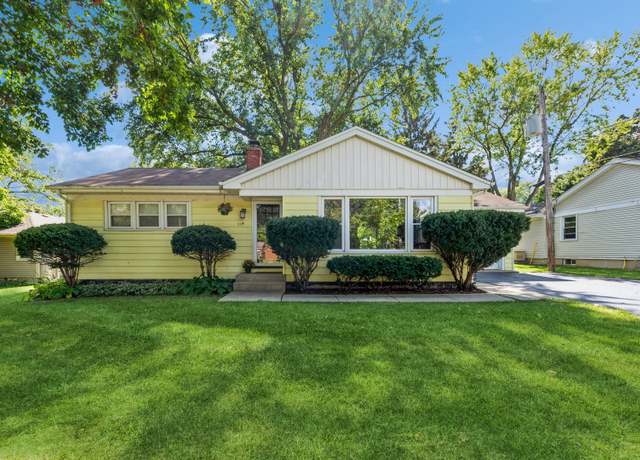 Property at 114 Washington St, Bloomingdale, IL 60108, 3 beds, 2 baths
