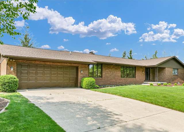 Property at 4111 Farhills Dr, Champaign, IL 61822, 4 beds, 3.5 baths