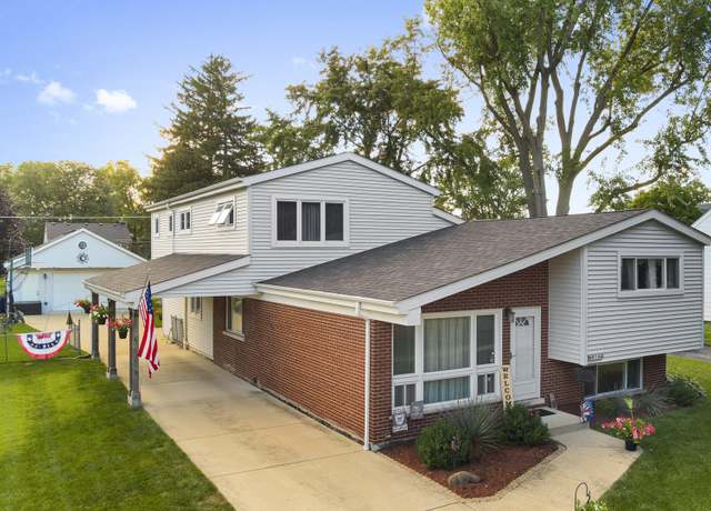 Property at 914 S Lombard Ave, Lombard, IL 60148, 4 beds, 3.5 baths