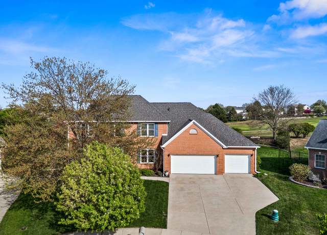 Property at 1 Turtleback Ct, Bloomington, IL 61705, 5 beds, 2.5 baths