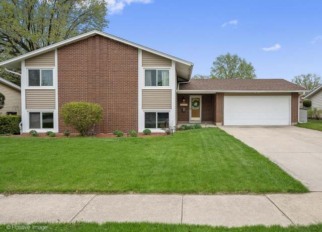 Property at 6433 Taylor Dr, Woodridge, IL 60517, 5 beds, 3 baths
