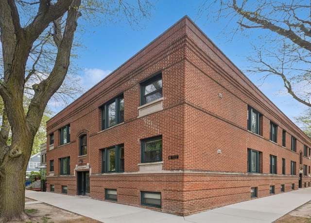 Property at 2250 W Argyle St #1, Chicago, IL 60625, 2 beds, 2 baths