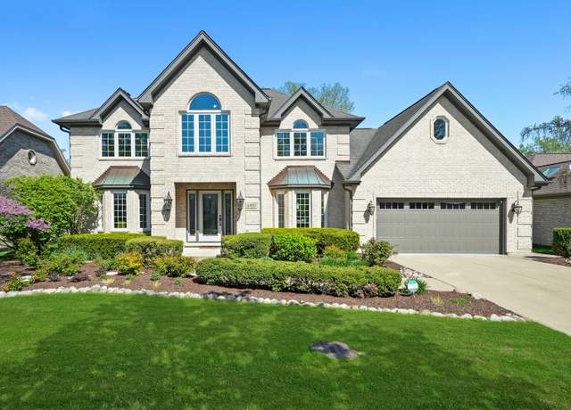 Property at 6901 Grand Ave, Downers Grove, IL 60516, 5 beds, 2.5 baths