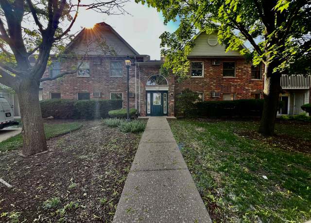 Property at 4400 W Shamrock Ln Unit 1B, Mchenry, IL 60050, 2 beds, 2 baths
