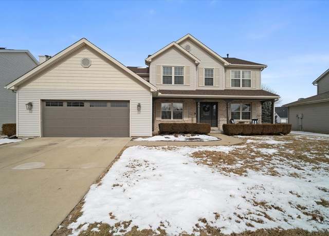 Property at 3202 Cave Creek Rd, Bloomington, IL 61704, 5 beds, 3 baths
