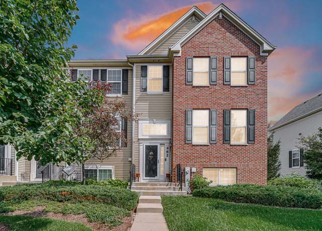 Property at 462 Town Center Blvd, Gilberts, IL 60136, 3 beds, 2.5 baths