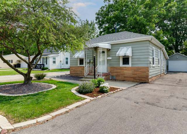 Property at 118 N Coolidge St, Normal, IL 61761, 2 beds, 1 bath