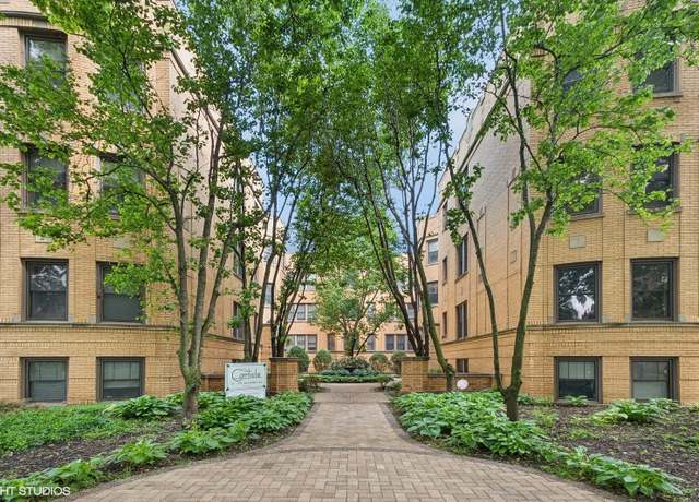 Property at 719 Mulford St Unit 2F, Evanston, IL 60202, 2 beds, 1 bath