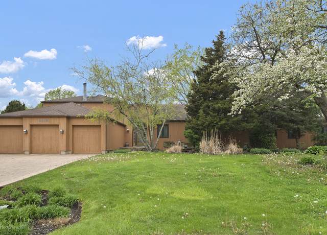 Property at 8S660 Wayewood Ln, Naperville, IL 60565, 4 beds, 3.5 baths