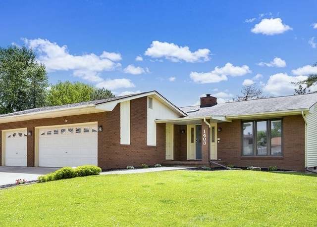 Property at 1403 Hanson Dr, Normal, IL 61761, 3 beds, 2.5 baths