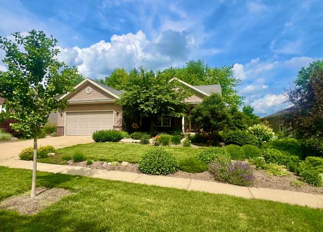 Property at 2402 Treeline Dr, Bloomington, IL 61704, 3 beds, 2 baths