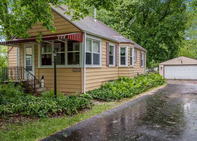 Property at 2726 Vinton Ave, Rockford, IL 61101, 3 beds, 2 baths