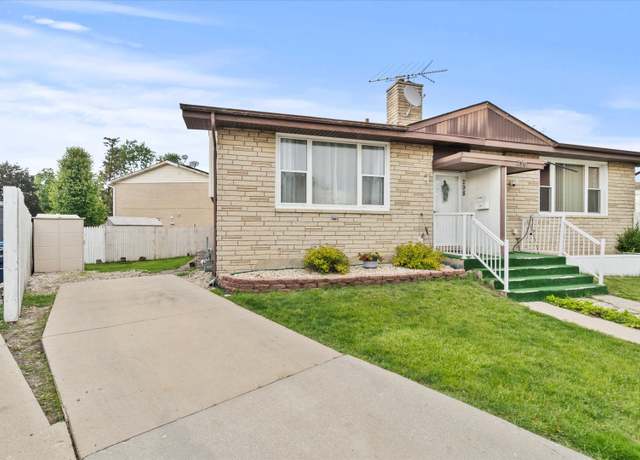 Property at 298 Dover Ln, Des Plaines, IL 60018, 3 beds, 1.5 baths