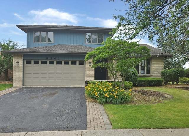 Property at 8543 Carriage Ln, Tinley Park, IL 60487, 3 beds, 2.5 baths