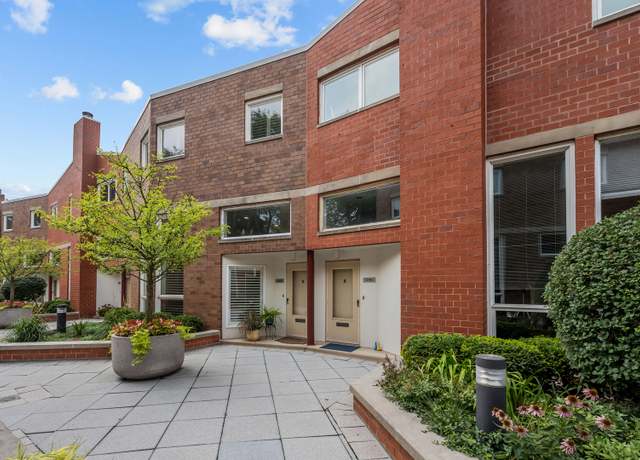 Property at 1219 Central St Unit B, Evanston, IL 60201, 3 beds, 2.5 baths