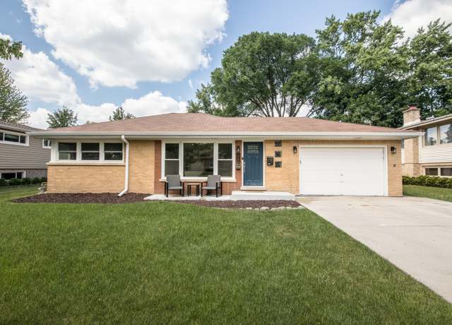 Property at 302 S Patton Ave, Arlington Heights, IL 60005, 3 beds, 1 bath
