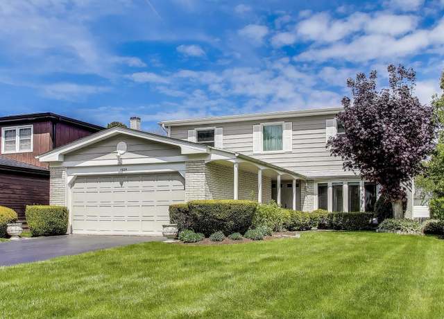 Property at 1929 Cavell Ave, Highland Park, IL 60035, 4 beds, 2.5 baths