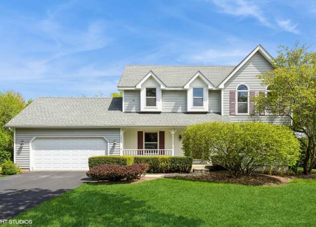 Property at 321 Greens View Dr, Algonquin, IL 60102, 3 beds, 3 baths