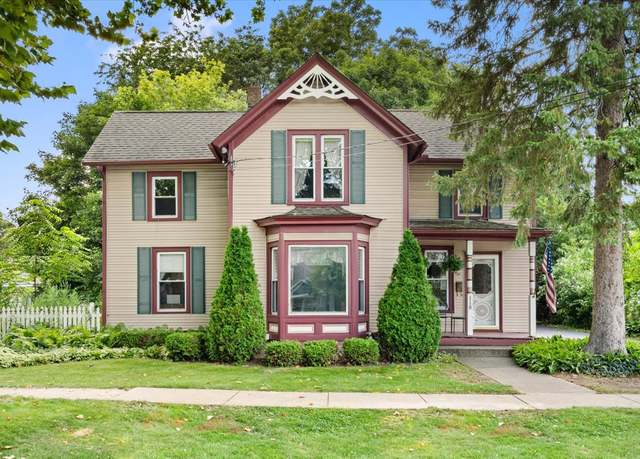 Property at 116 Spring St, Cary, IL 60013, 4 beds, 1.5 baths
