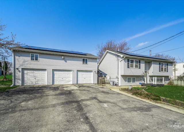 Property at 1095 Rathbone Ave, Aurora, IL 60506, 5 beds, 3 baths