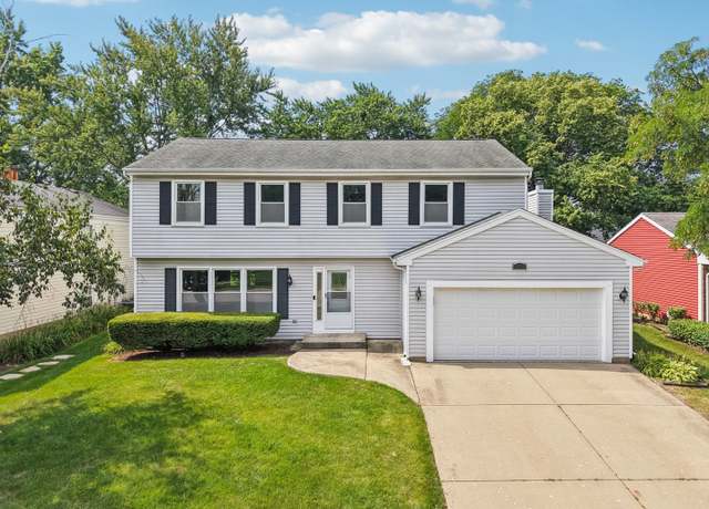Property at 78 N Walnut Ln, Schaumburg, IL 60194, 4 beds, 2.5 baths