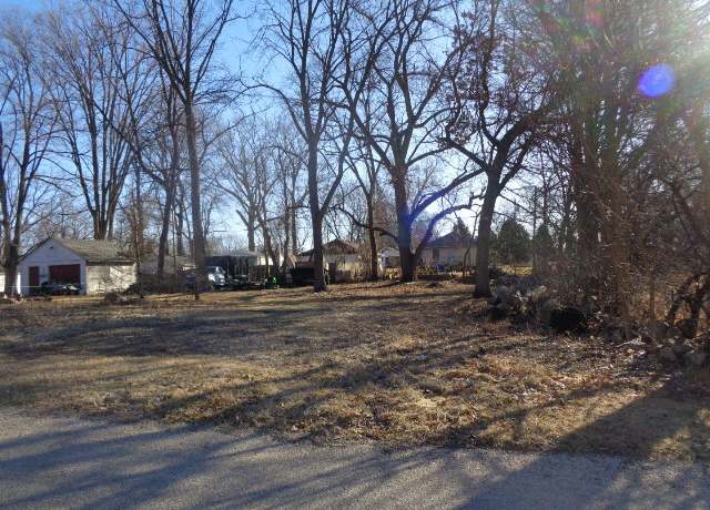 Property at 4xx Euclid Ave, Rockford, IL 61102