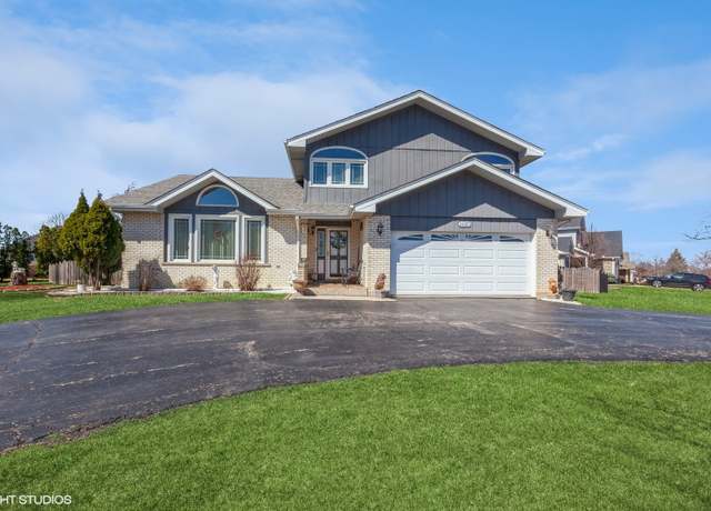 Property at 14420 S Elizabeth Ln, Homer Glen, IL 60491, 3 beds, 2.5 baths