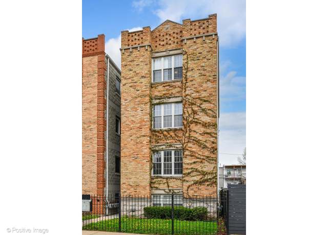 Property at 749 S Claremont Ave #2, Chicago, IL 60612, 2 beds, 2 baths