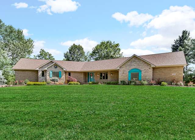 Property at 328 Windermere Dr, Chesterton, IN 46304, 4 beds, 3.5 baths