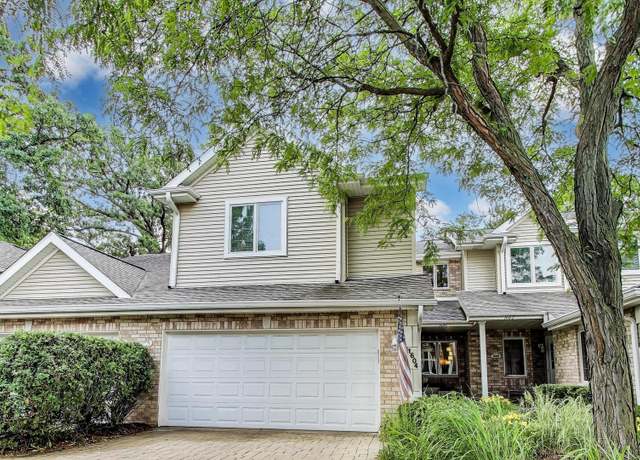 Property at 1604 Park Ridge Pt, Park Ridge, IL 60068, 4 beds, 3.5 baths