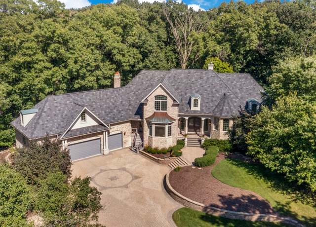 Property at 13225 Maple Ave, Lemont, IL 60439, 5 beds, 5.5 baths