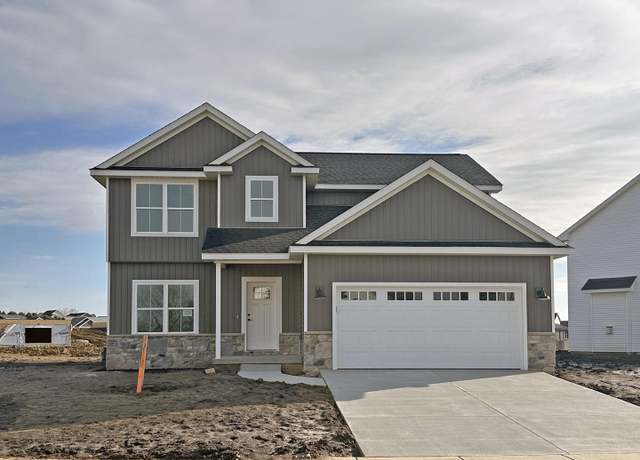 Property at 702 Cole Ln, Mahomet, IL 61853, 4 beds, 2.5 baths