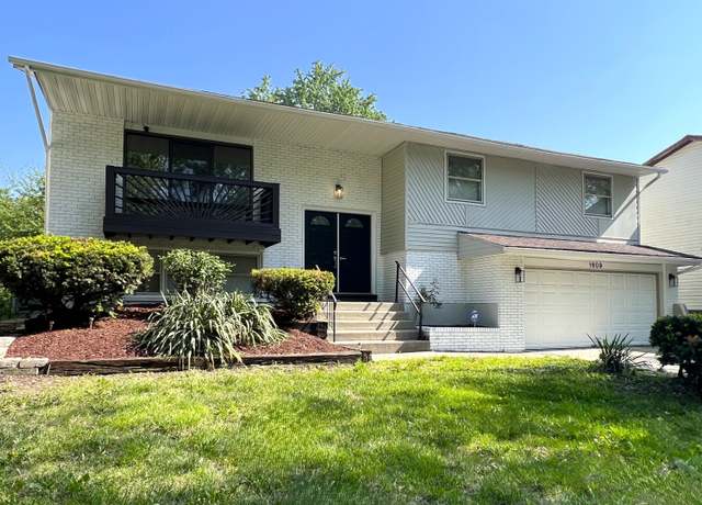Property at 1609 217th Pl, Sauk Village, IL 60411, 5 beds, 2.5 baths