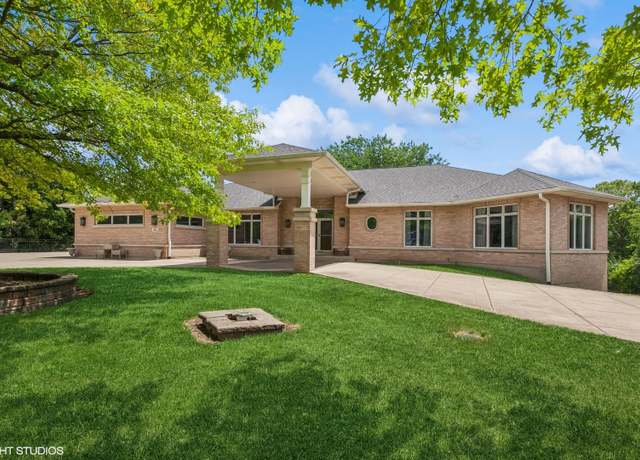 Property at 26 Red Hawk Dr, Oswego, IL 60543, 3 beds, 5 baths