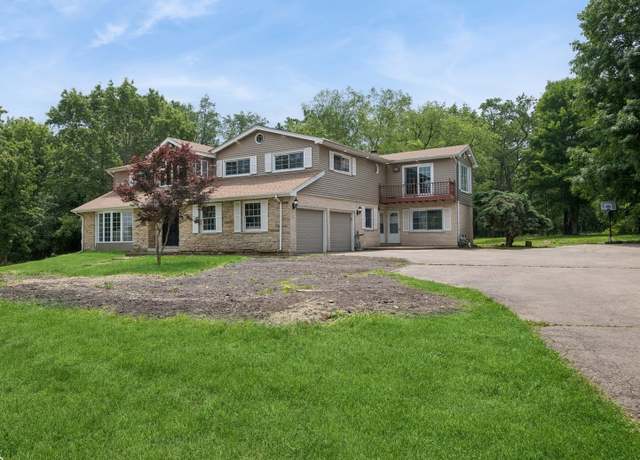 Property at 349 Spring Creek Rd, Barrington Hills, IL 60010, 4 beds, 2.5 baths